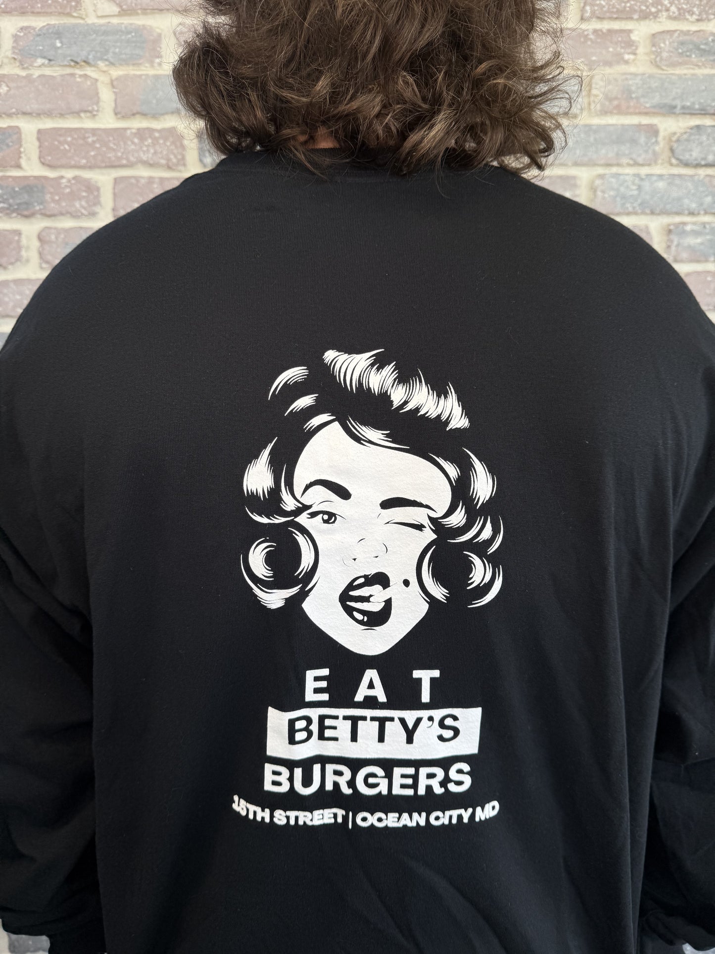 SMOKING BETTY LONG SLEEVE